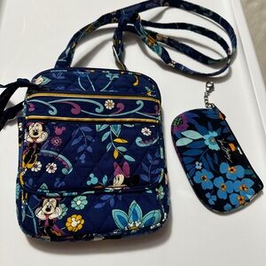 Vera Bradley/Disney Parks Cross Body bag & Attachable Change Purse **CLEAN**
